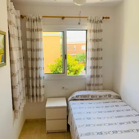 Otel Quiet House 5' From Beach